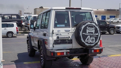Toyota Land Cruiser 70 HT VXR LX 4.0L V6 A/T Al Futtaim-14