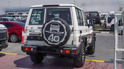 Toyota Land Cruiser 70 HT VXR LX 4.0L V6 A/T Al Futtaim-16
