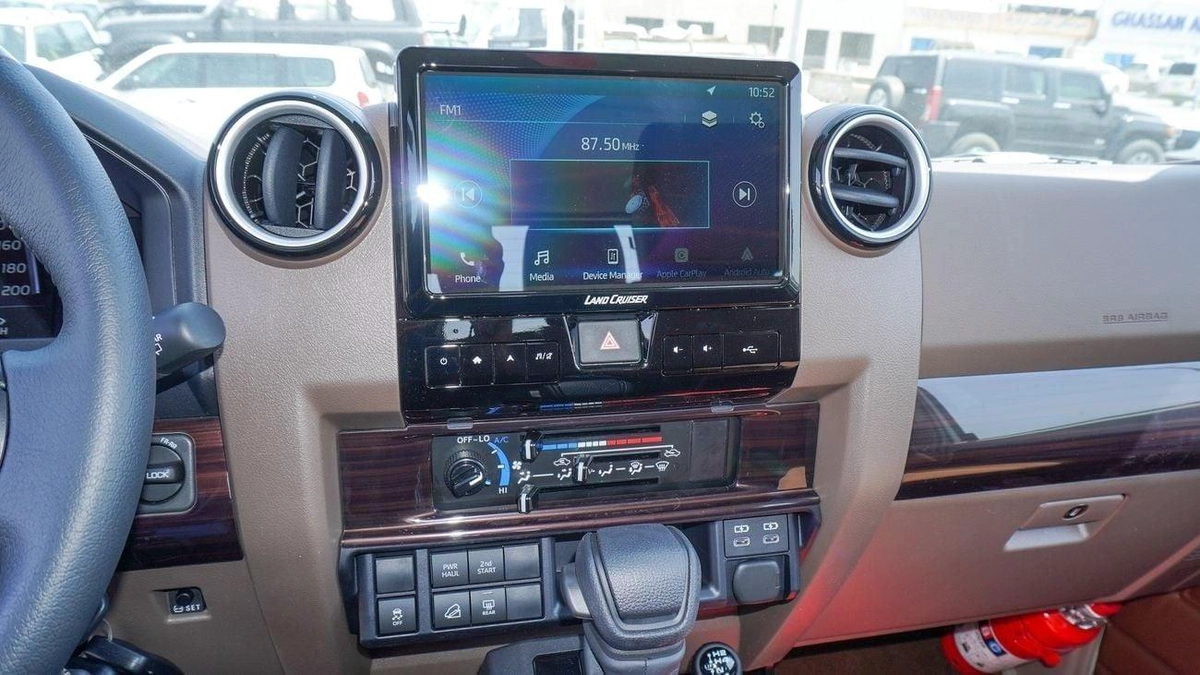 Toyota Land Cruiser 70 HT VXR LX 4.0L V6 A/T Al Futtaim-5-0