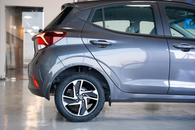 HYUNDAI GRAND i10 MODEL 2026 GCC SPECS-24