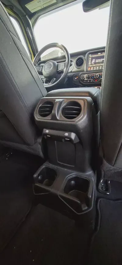 Wrangler Sport 2021 Canadian Specs (free accidental)-13