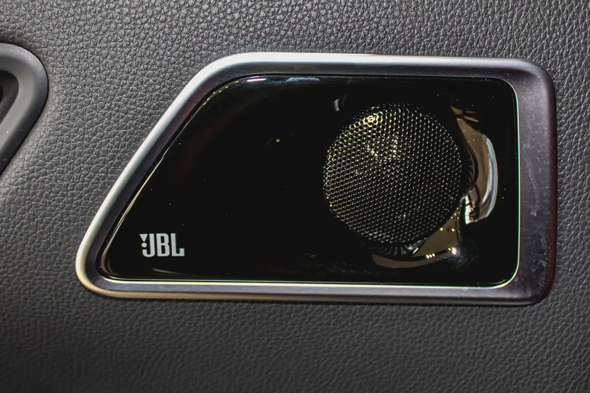 2023 ll Land Cruiser Vxr Twin Turbo ll Vip Seats Upgraded-10-10