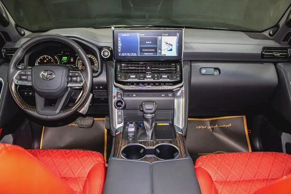 2023 ll Land Cruiser Vxr Twin Turbo ll Vip Seats Upgraded