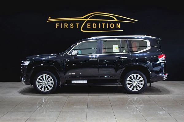 2023 ll Land Cruiser Vxr Twin Turbo ll Vip Seats Upgraded