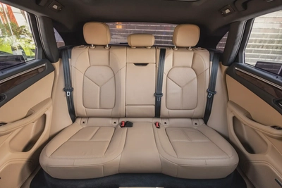 Porsche Macan 2023-11