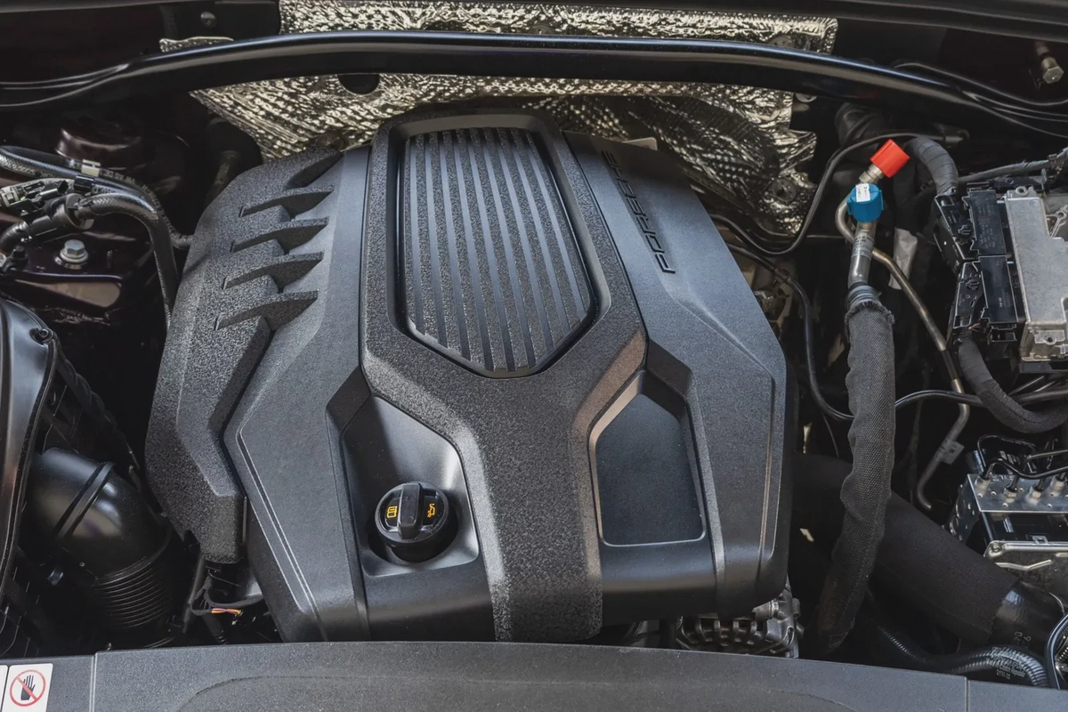 Porsche Macan 2023-18-18