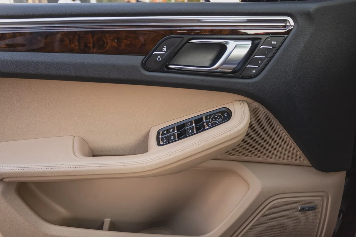 Porsche Macan 2023-2-2