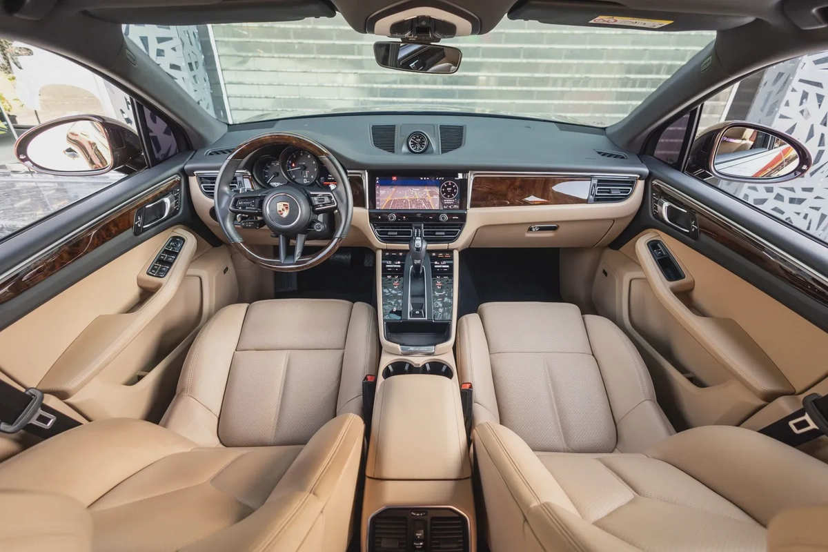 Porsche Macan 2023-6-6