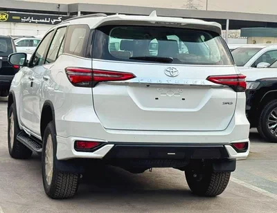 Toyota Fortuner SR5 || 2.8L DIESEL V4 4WD | RADAR | 360*CAMERA | AUTO AC (CODE # FD6FO)-3