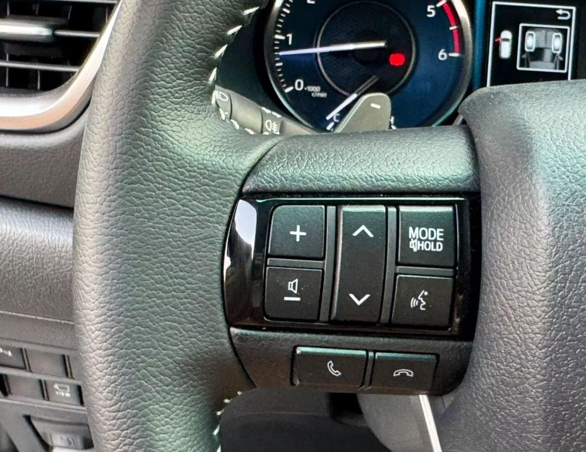Toyota Fortuner SR5 || 2.8L DIESEL V4 4WD | RADAR | 360*CAMERA | AUTO AC (CODE # FD6FO)-17-0
