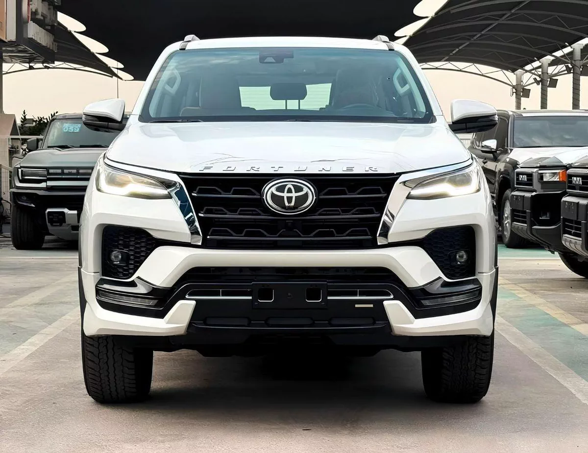 Toyota Fortuner SR5 || 2.8L DIESEL V4 4WD | RADAR | 360*CAMERA | AUTO AC (CODE # FD6FO)-1-0
