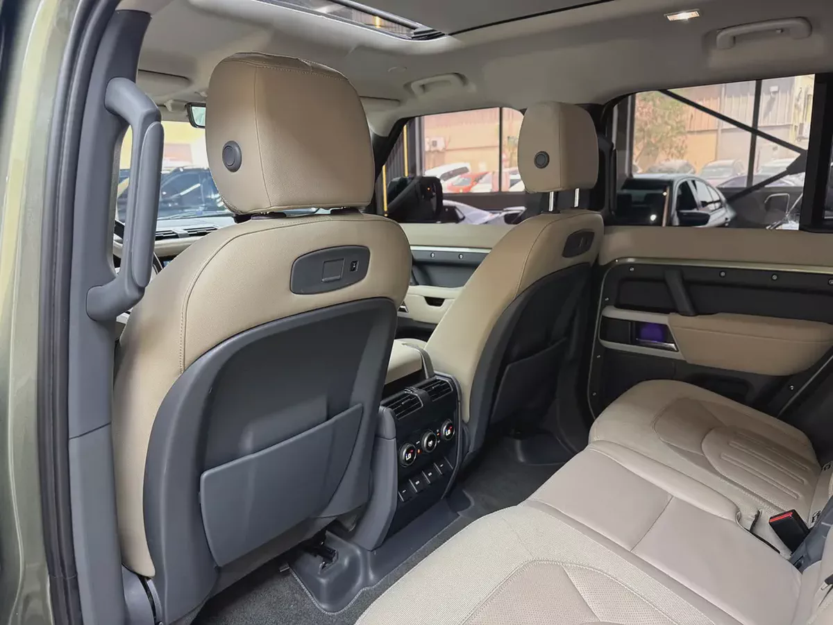 Land Rover Defender 110 75th Limited Edition 2020 GCC Specs-17-17