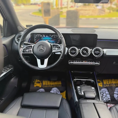 2022 Mercedes-Benz GLB 250 4MATIC | Full Option | Panoramic Sunroof | 360° Camera-17