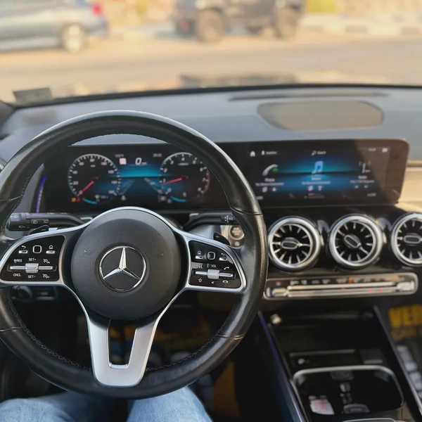 2022 Mercedes-Benz GLB 250 4MATIC | Full Option | Panoramic Sunroof | 360° Camera