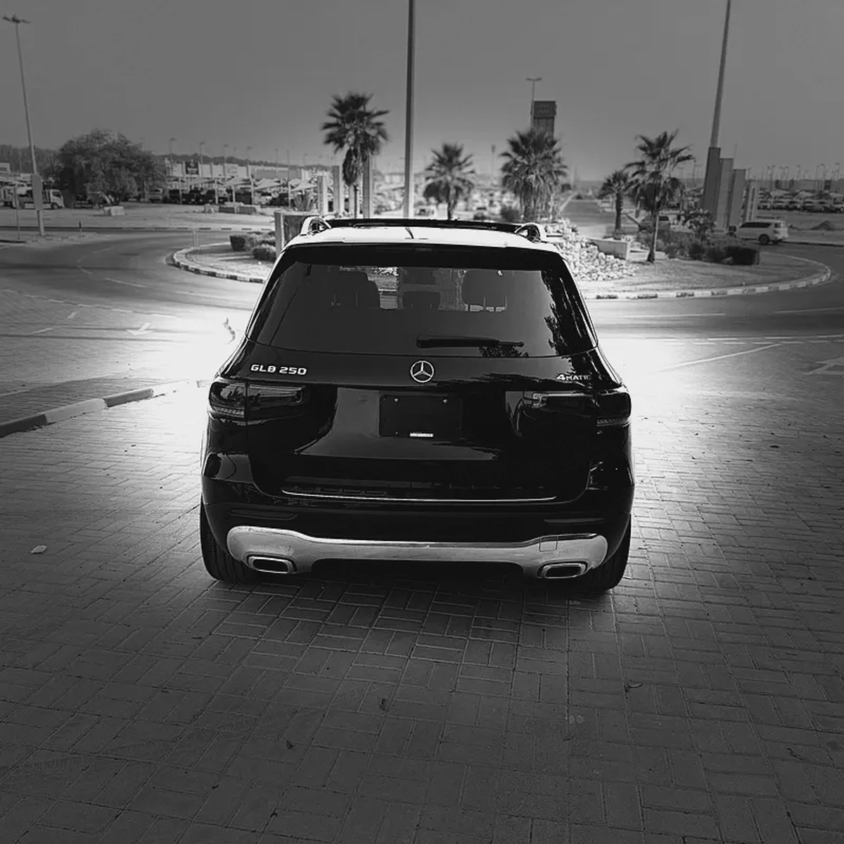 2022 Mercedes-Benz GLB 250 4MATIC | Full Option | Panoramic Sunroof | 360° Camera-13-13