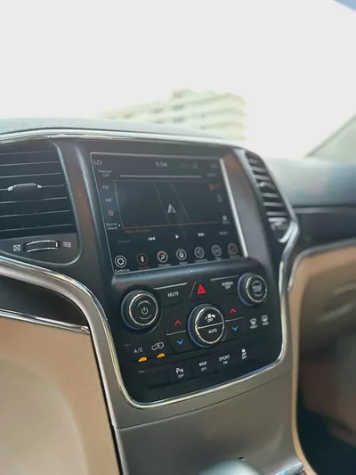 2018 Jeep Cherokee Limited GCC Specs-9