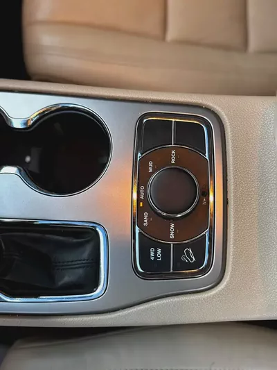2018 Jeep Cherokee Limited GCC Specs-8