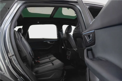 3,244 AED / 60 months | 0% DP | 2022 Audi Q7 55TFSi S Line / Audi Warranty  Service Plan-12