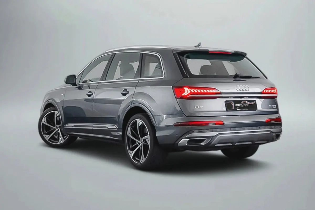 3,244 AED / 60 months | 0% DP | 2022 Audi Q7 55TFSi S Line / Audi Warranty  Service Plan