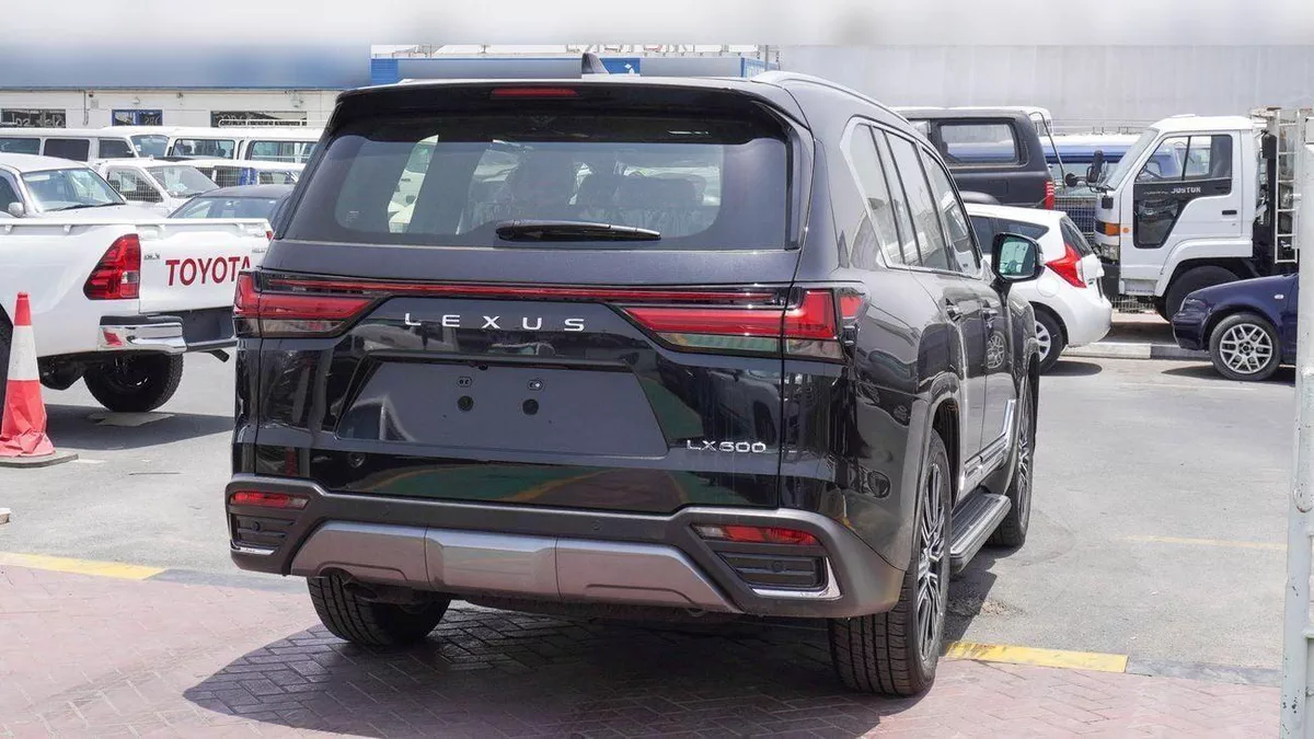 Lexus LX600 SIGNATURE 3.5L V6-19-0