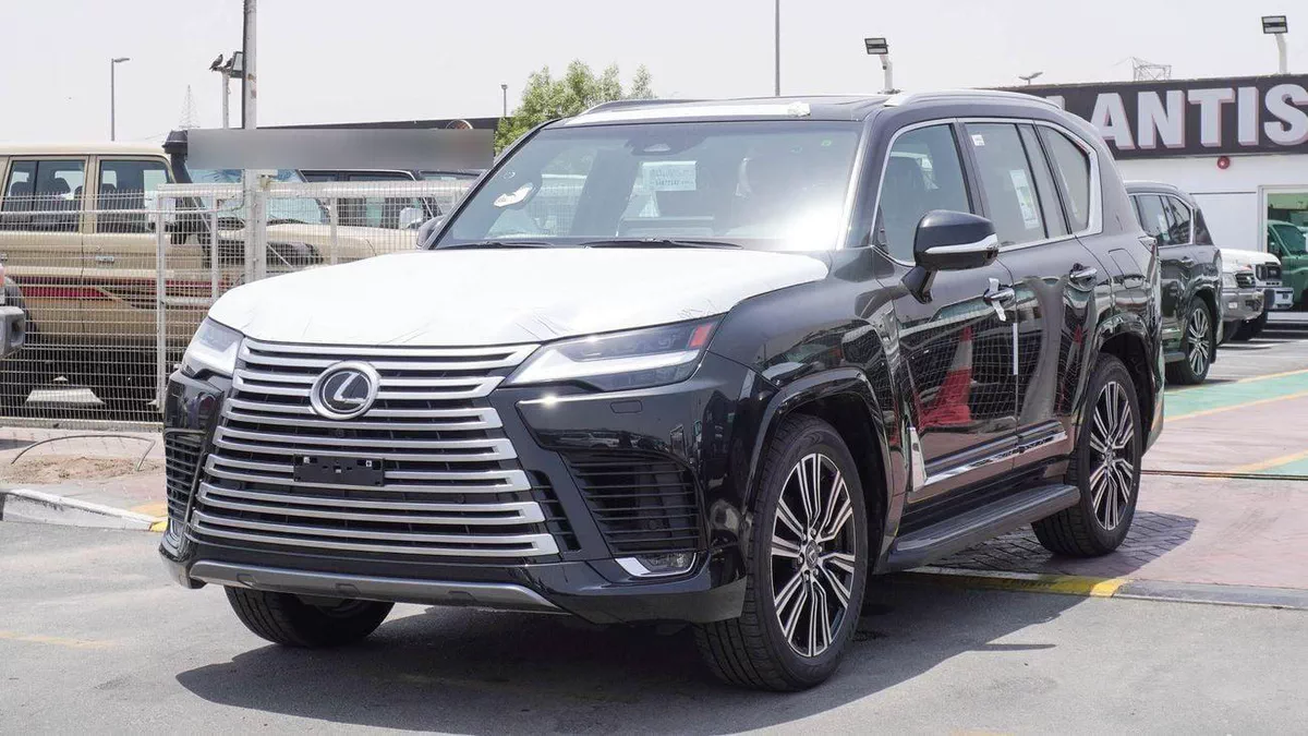 Lexus LX600 SIGNATURE 3.5L V6-2-0