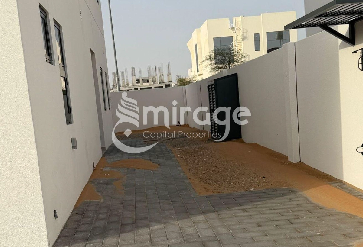 Spacious 3BR Villa | Single Row | Prime Area
