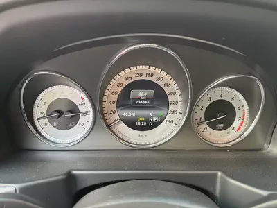 2015 Mercedes-Benz GLK 350 4Matic - Japanese Specs - Pristine Condition-9