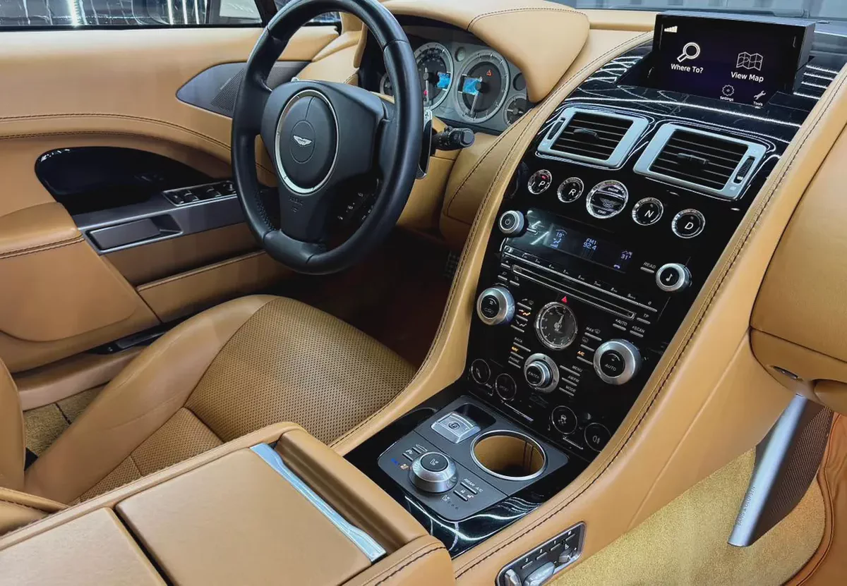 GCC | Low Mileage | Luxury 4 Door | Golden Silver Blonde Exterior | Sahara Tan Interior-14-14