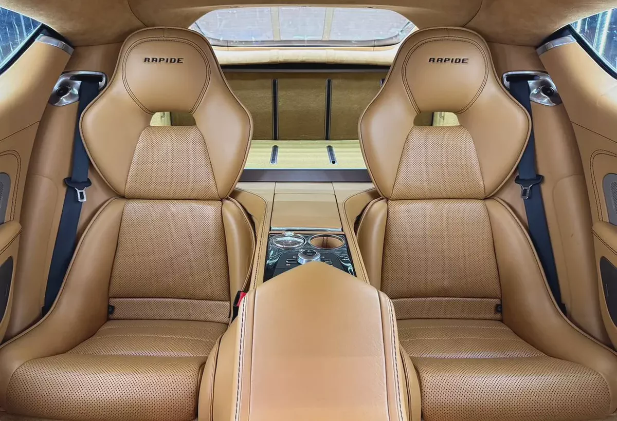 GCC | Low Mileage | Luxury 4 Door | Golden Silver Blonde Exterior | Sahara Tan Interior-19-19