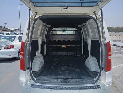 Hyundai H1 GLS 2017 Korean Specs-9