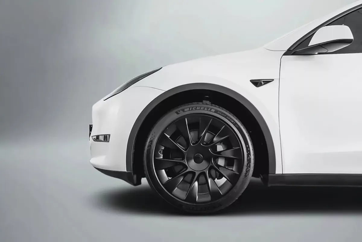 2,657 AED / month | 0% DP | 2023 Tesla Model Y Long Range AWD / Tesla Warranty-5-5