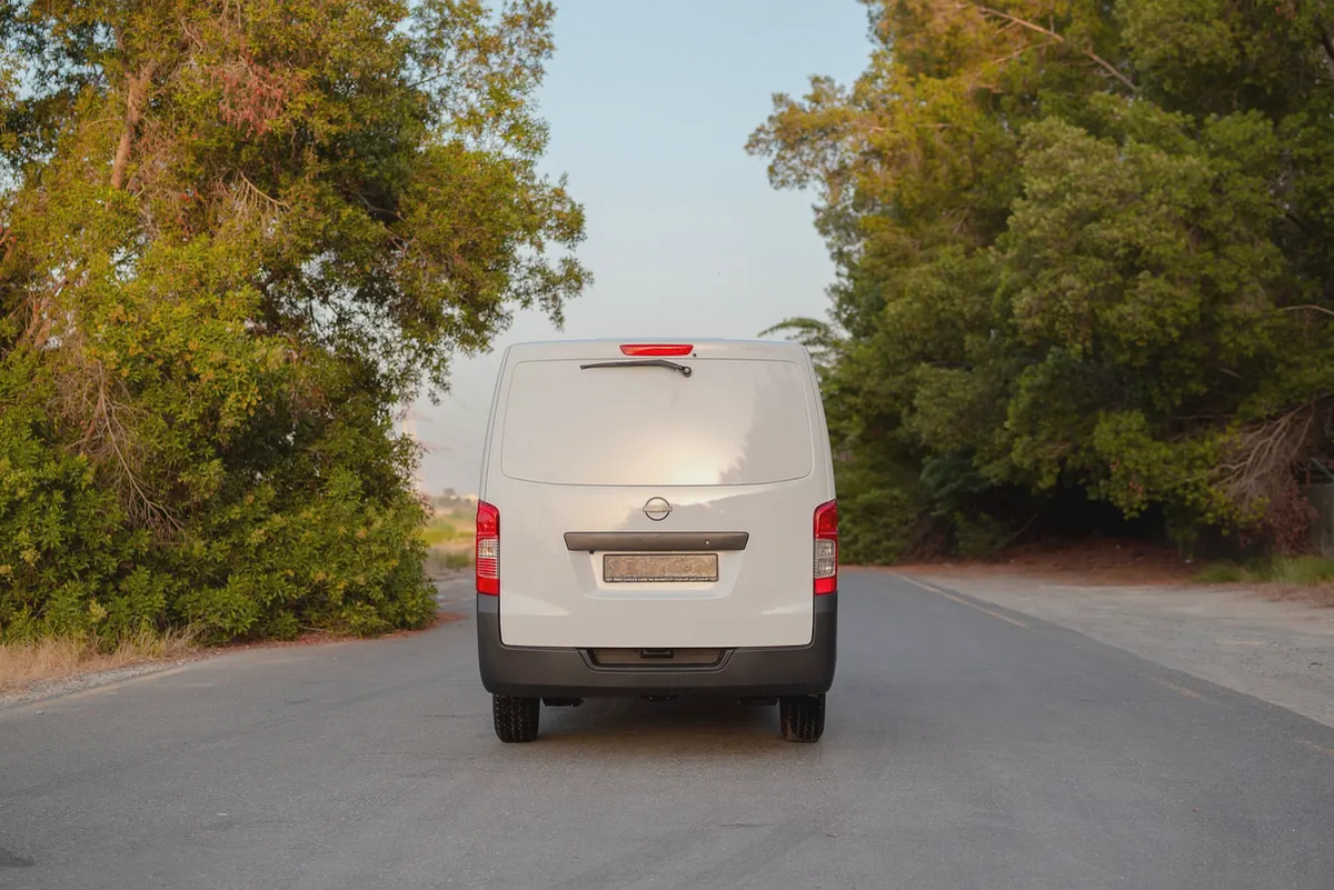 Nissan Urvan | Automatic | Standard Roof Chiller Van | GCC Specs | Ref#N45247-5-5
