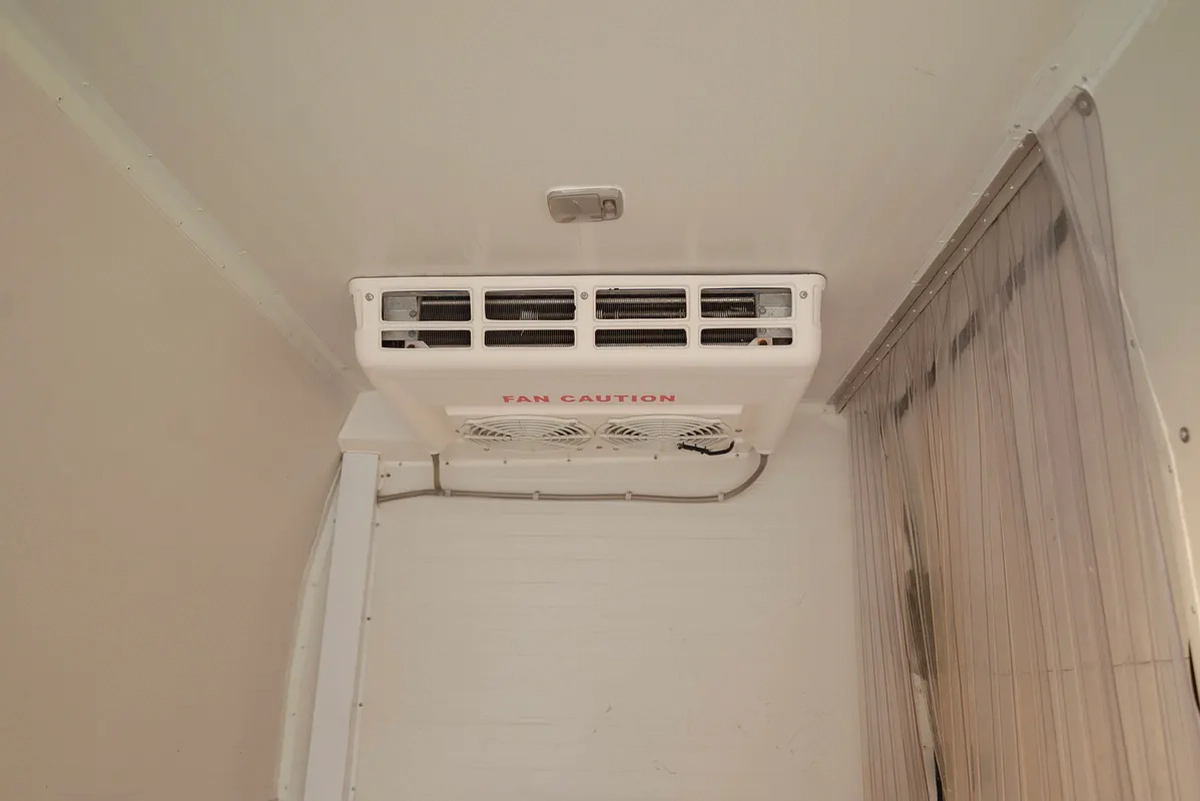 Nissan Urvan | Automatic | Standard Roof Chiller Van | GCC Specs | Ref#N45247-8-8