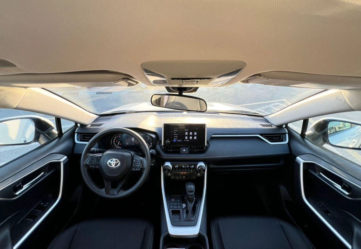 Toyota RAV4 2025 Toyota Rav4 XLE Full Option 2.5L V4 - Rear Camera  - Leather Seat - AWD 4x4 - Push Start-14-0