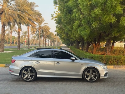 Audi A3 S-line 2016 GCC Specs | Immaculate Condition-9