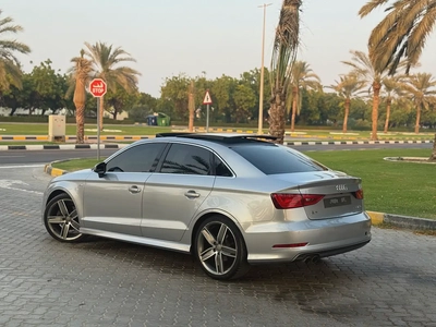 Audi A3 S-line 2016 GCC Specs | Immaculate Condition-4