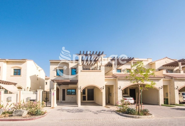 Spacious 3BR TH |Full Facilities |Prime Location
