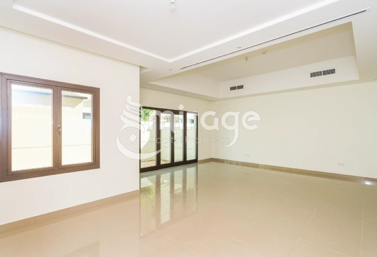 Spacious 3BR TH |Full Facilities |Prime Location