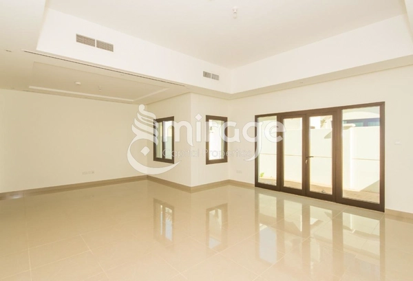 Spacious 3BR TH |Full Facilities |Prime Location