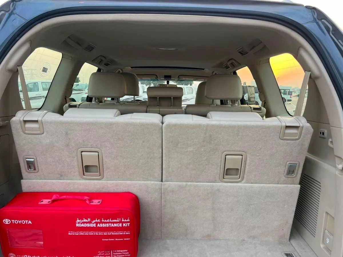 Toyota Prado  2022 Toyota Prado Full Option 4.0L V6 - AWD 4x4 - Electric Seat - Rear CAM & Sensors - Cool Box - Le-18-0