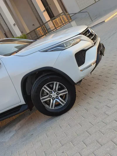 Toyota Fortuner 2023 EXR GCC specs interior and Exterior Excellent Condition-9
