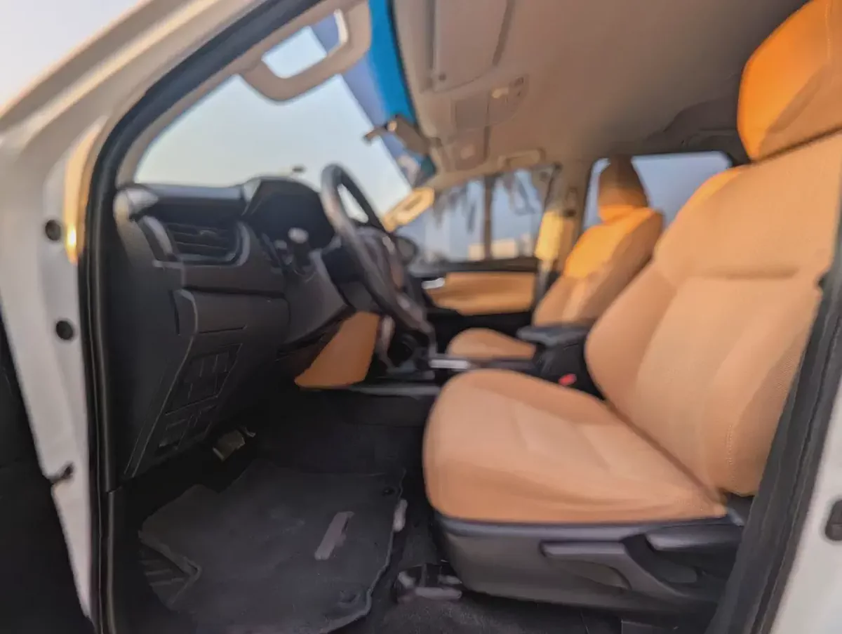 Toyota Fortuner 2023 EXR GCC specs interior and Exterior Excellent Condition-11-11