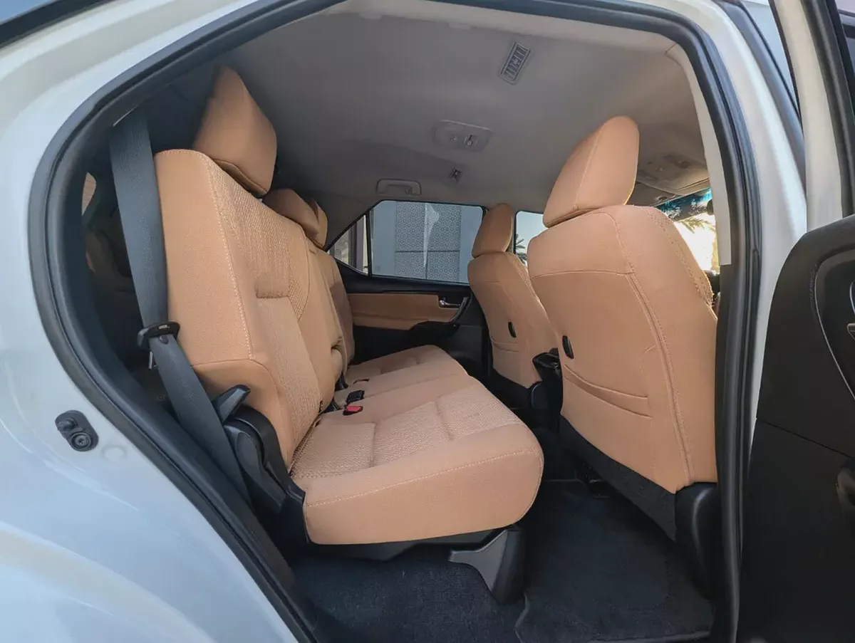 Toyota Fortuner 2023 EXR GCC specs interior and Exterior Excellent Condition-14-14