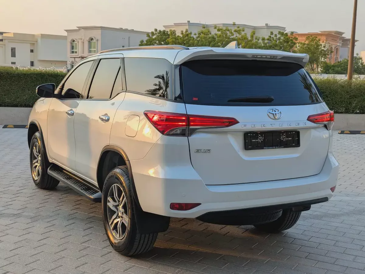 Toyota Fortuner 2023 EXR GCC specs interior and Exterior Excellent Condition-3-3
