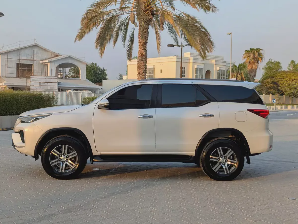 Toyota Fortuner 2023 EXR GCC specs interior and Exterior Excellent Condition-6-6
