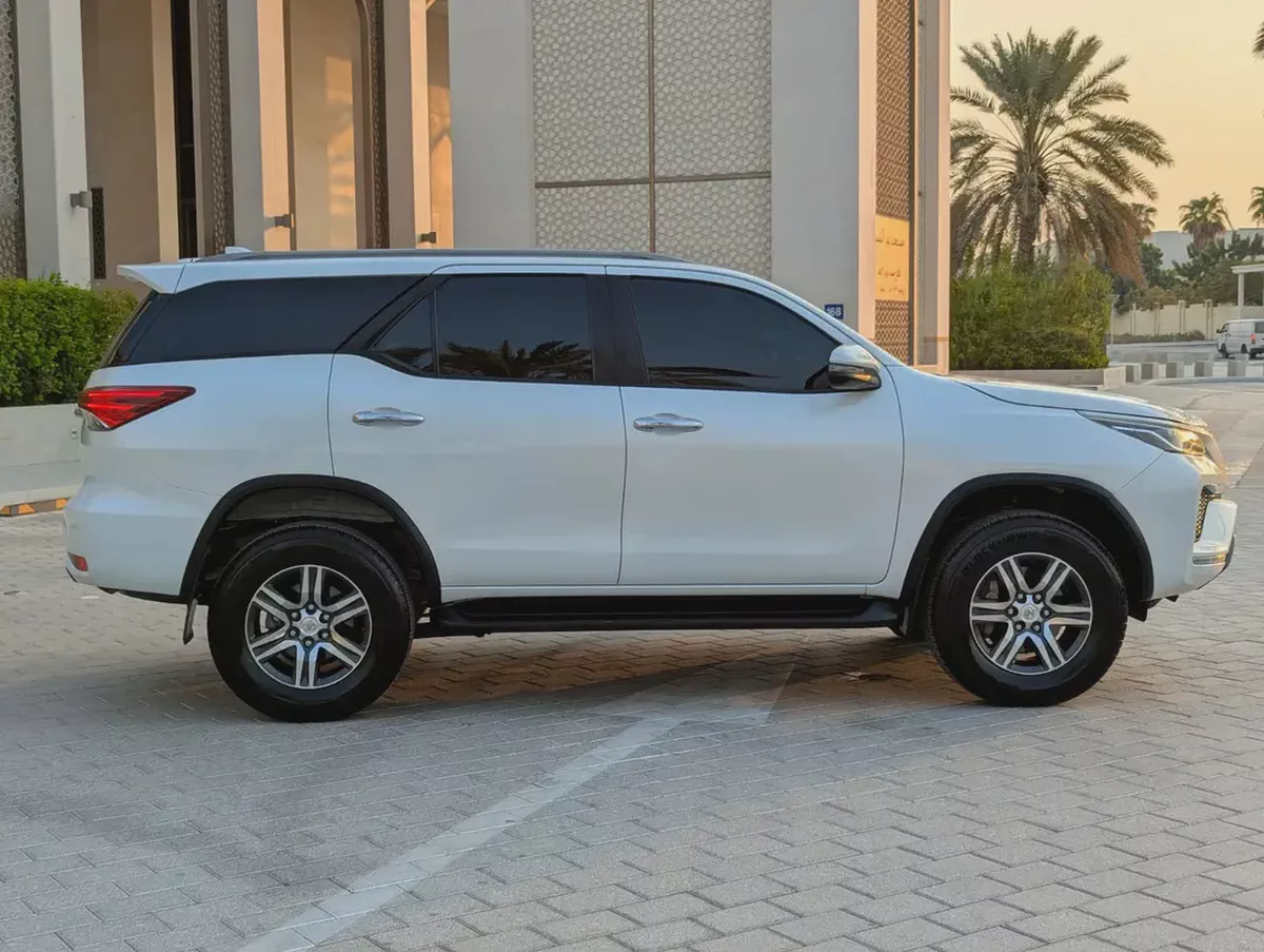 Toyota Fortuner 2023 EXR GCC specs interior and Exterior Excellent Condition-7-7