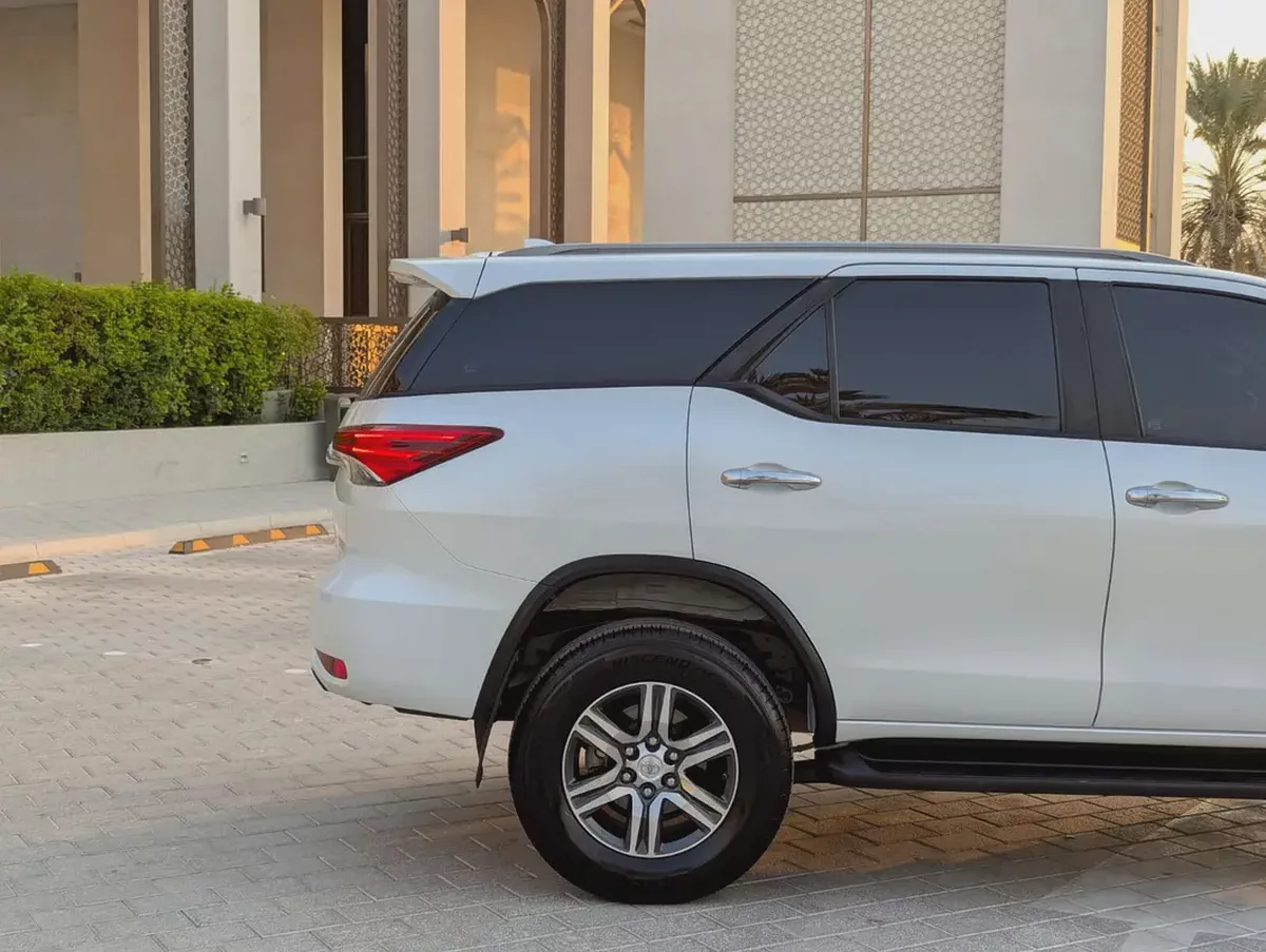 Toyota Fortuner 2023 EXR GCC specs interior and Exterior Excellent Condition-8-8