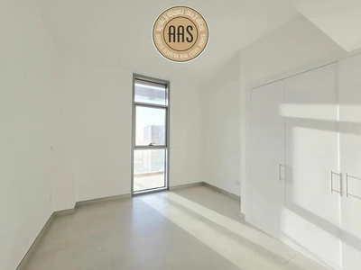 Spacious Apartment ! Garden View ! With All Aminities ! Ready to Move-4