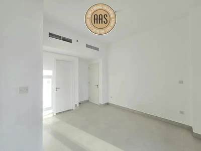 Spacious Apartment ! Garden View ! With All Aminities ! Ready to Move-7