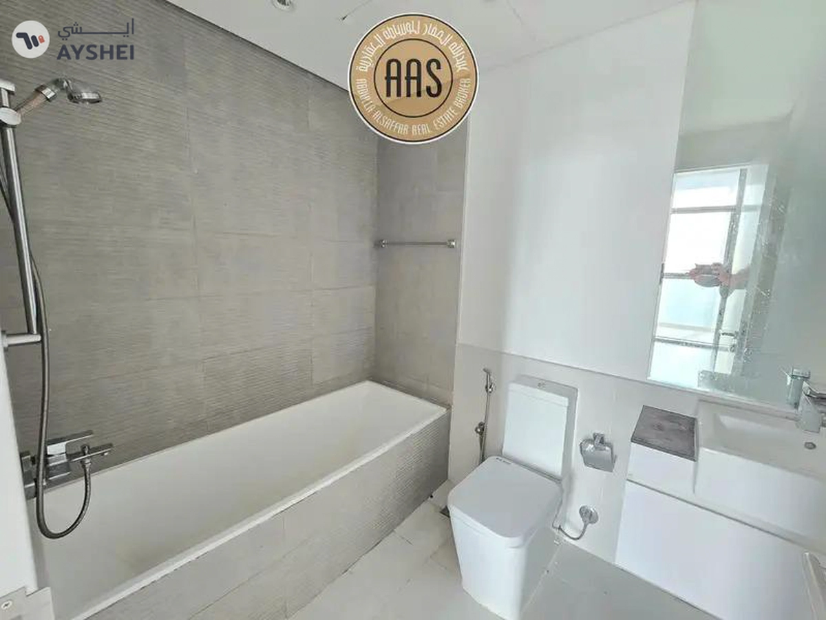 Spacious Apartment ! Garden View ! With All Aminities ! Ready to Move-5-5